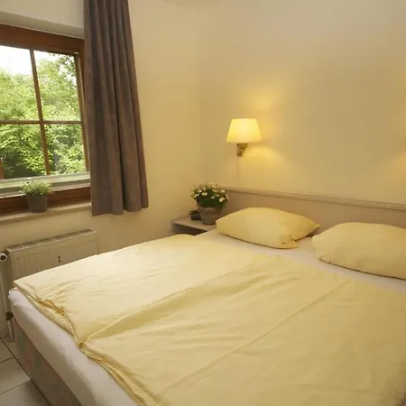 Haus Am Kurpark 4 公寓 沙博伊茨